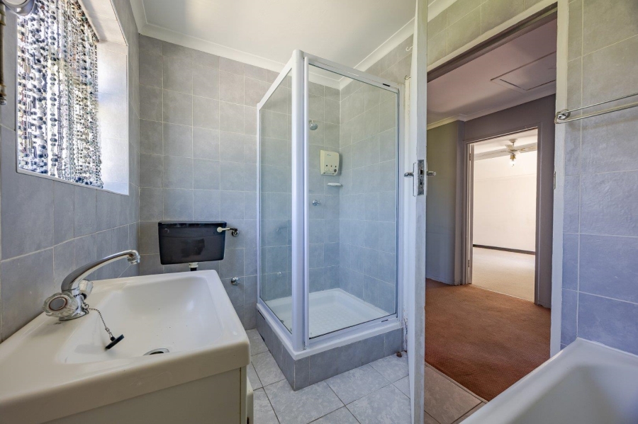 4 Bedroom Property for Sale in Kirstenhof Western Cape